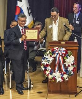 Barry Berman presenting to Korean Consulate General
